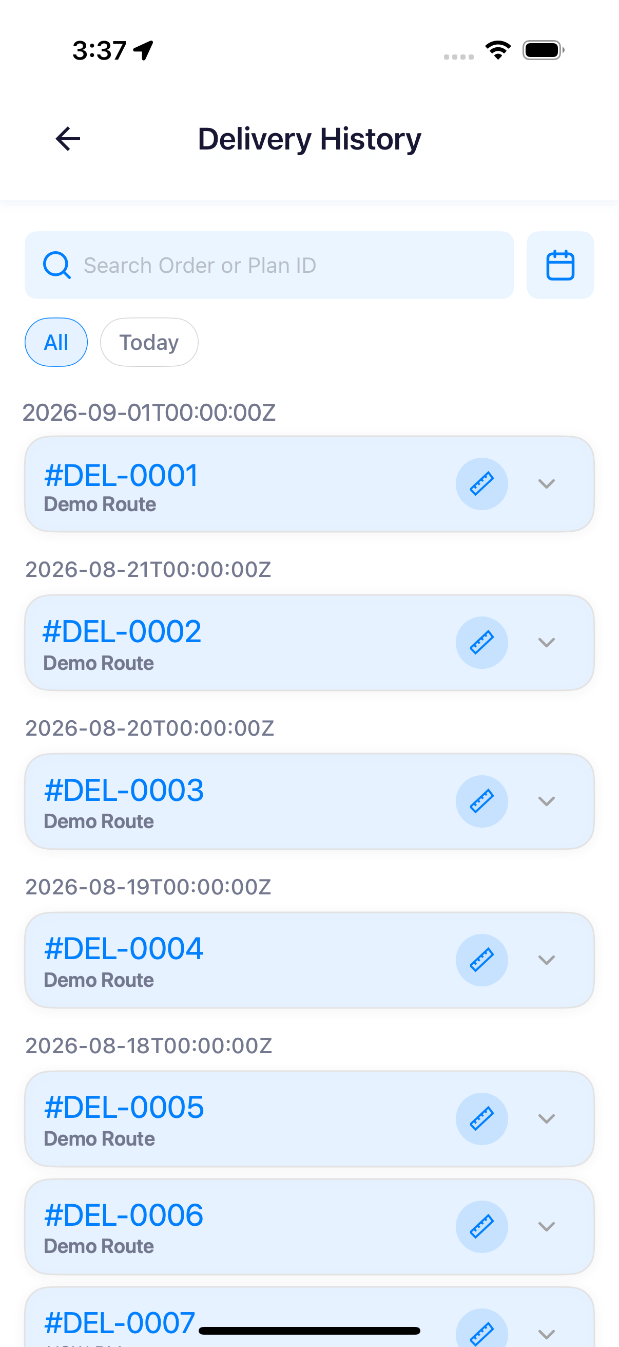 iPhone App 的配送紀錄,All 與 Today 標籤下方是收合的路線卡